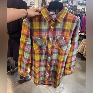Brand Mew! The North Face’s Women’s Multicolor Plaid Button-Up Shirt